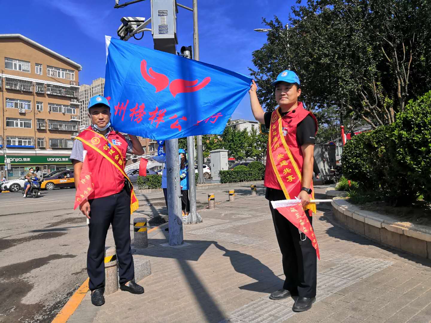 <strong>小嫩逼被大鸡巴操视频</strong>